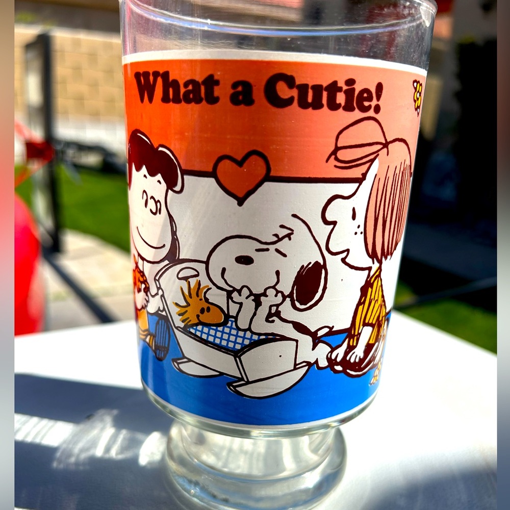 Vintage Peanuts tumbler
